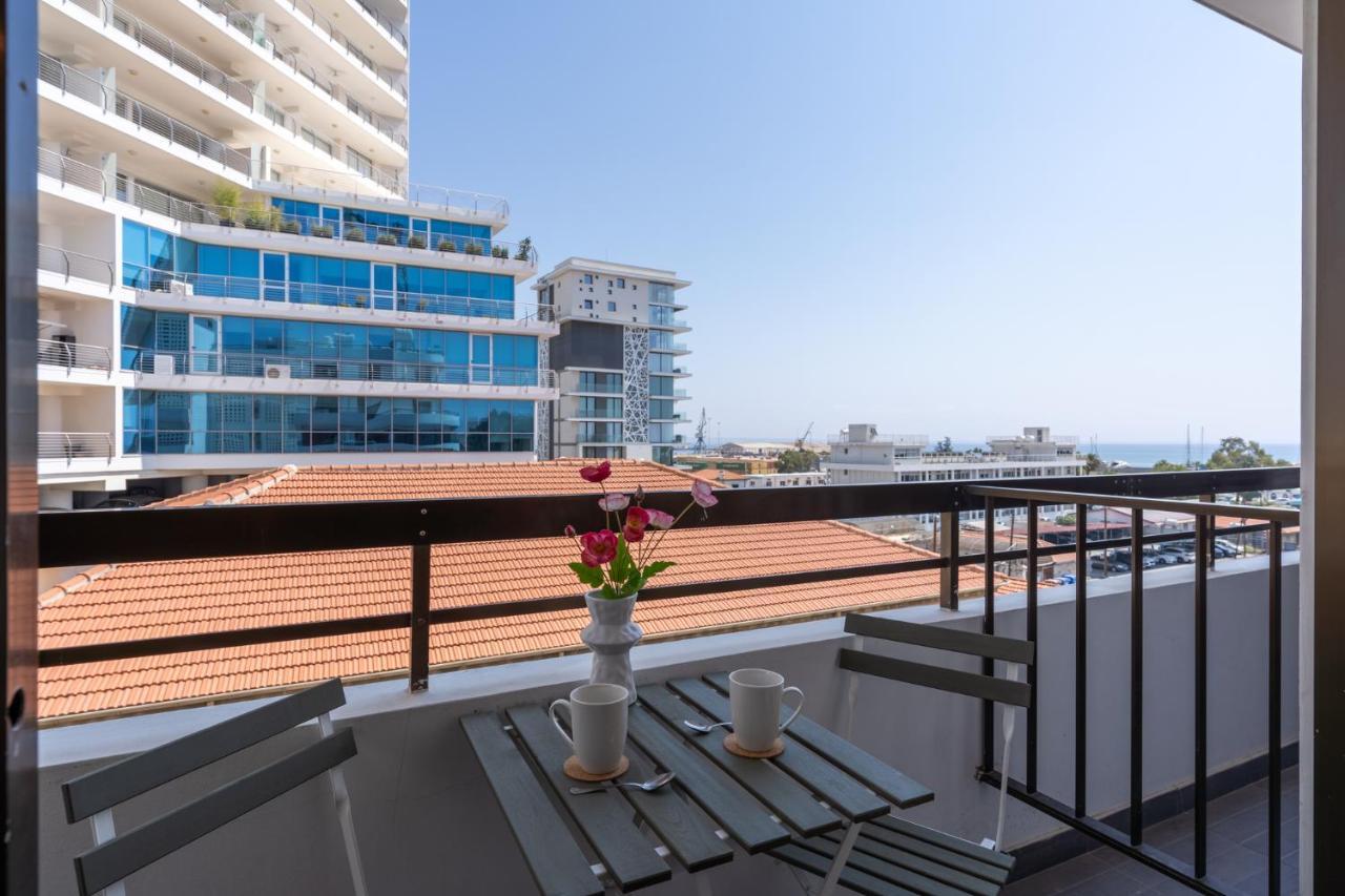 Burst Studio W/ Balcony In Λάρνακα Εξωτερικό φωτογραφία