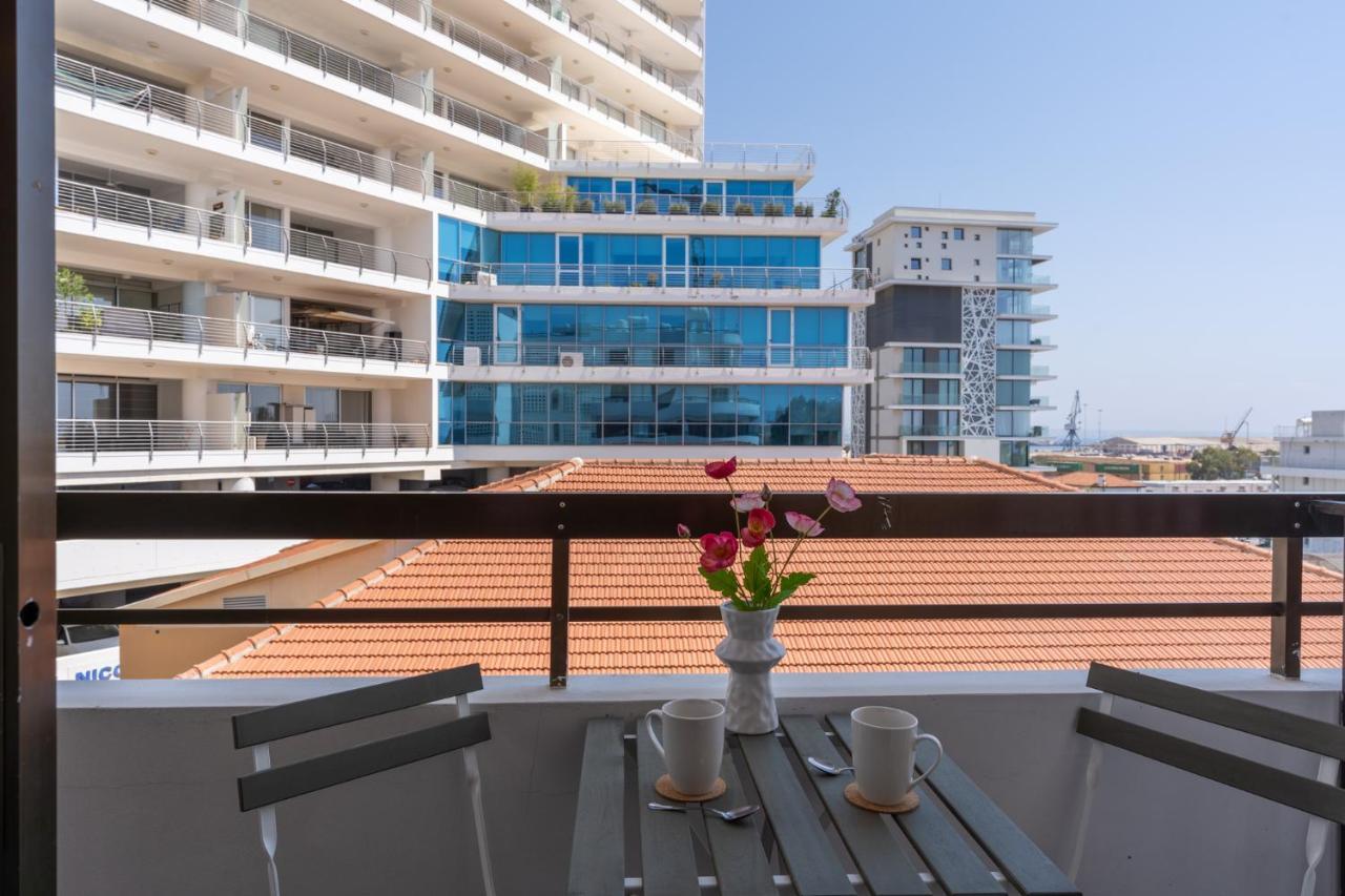 Burst Studio W/ Balcony In Λάρνακα Εξωτερικό φωτογραφία